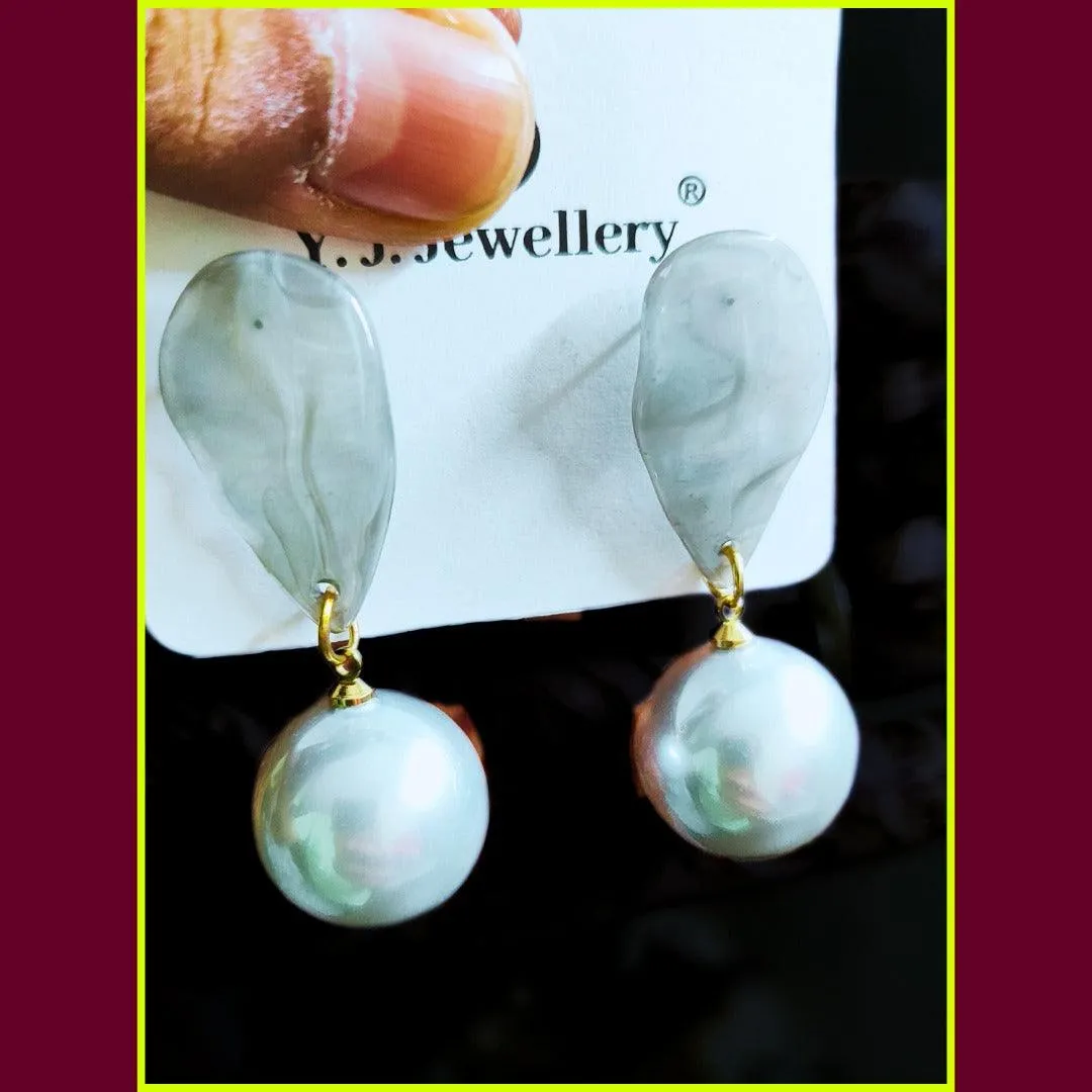 Timeless Pearl Drop Earrings